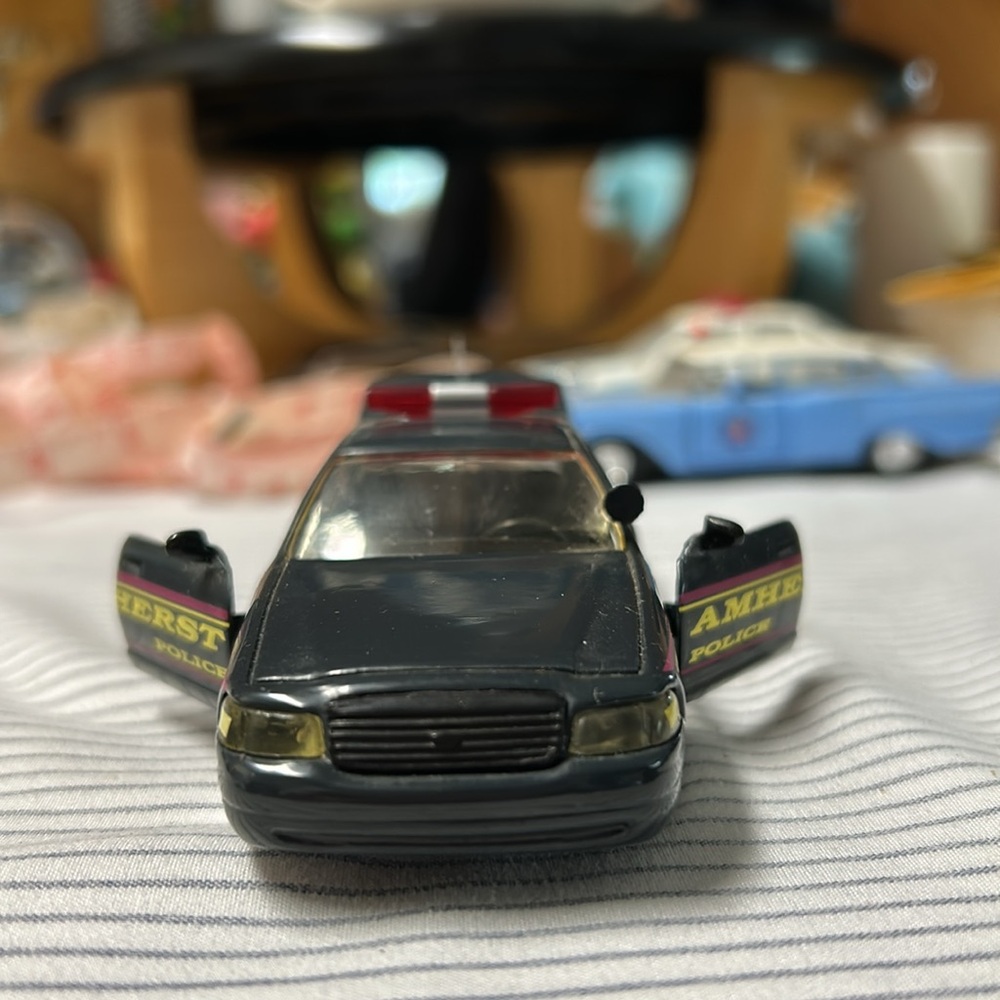 Amherst Police car - Picture 4 of 8